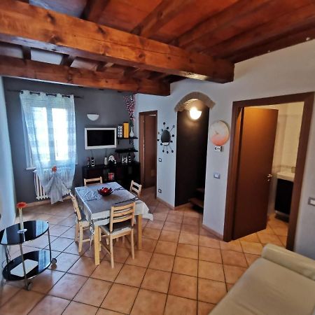 Apartment In The City Center With Self Check-In Parma Exterior foto