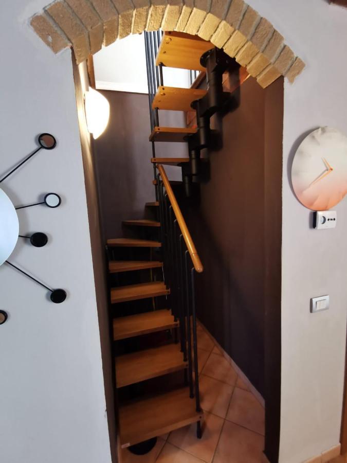 Apartment In The City Center With Self Check-In Parma Exterior foto